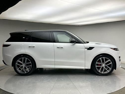 2023 Land Rover Range Rover Sport SE