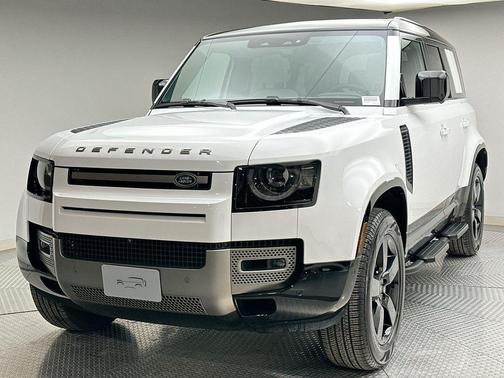 2025 Land Rover Defender P400 X-Dynamic SE