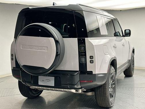 2026 Land Rover Defender S