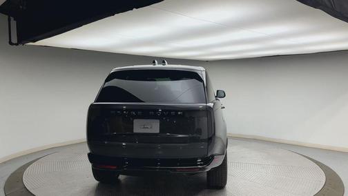 2026 Land Rover Range Rover P400 SE 7 Seat