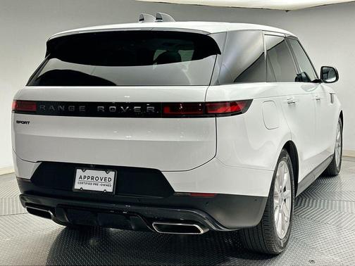 2024 Land Rover Range Rover Sport SE