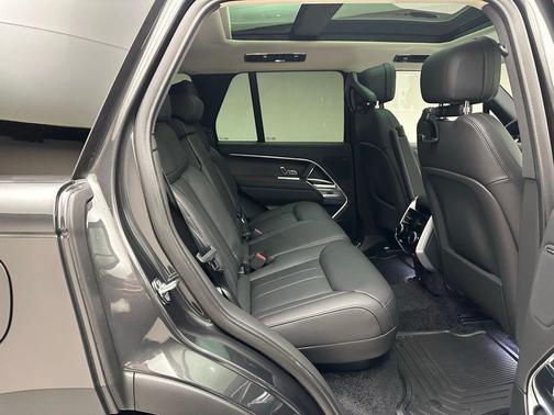 2026 Land Rover Range Rover P400 SE
