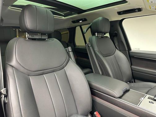 2026 Land Rover Range Rover P400 SE