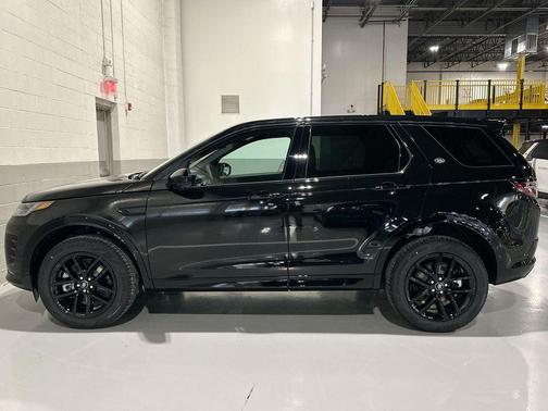 2026 Land Rover Discovery Sport LANDMARK