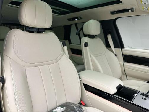 2026 Land Rover Range Rover P530 SE