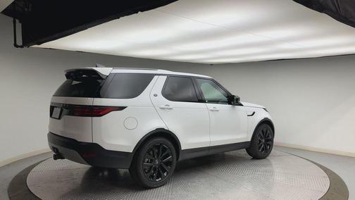 2026 Land Rover Discovery S