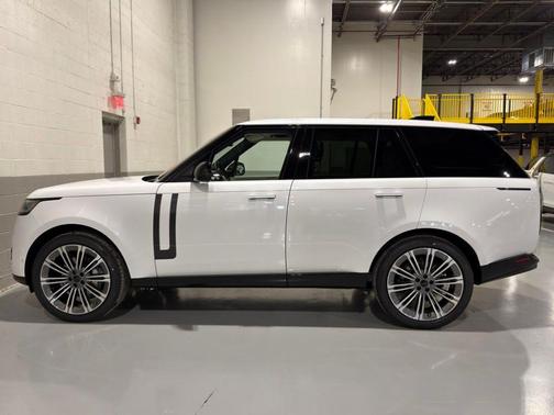 2026 Land Rover Range Rover P400 SE