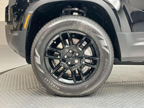 2026 Land Rover Defender