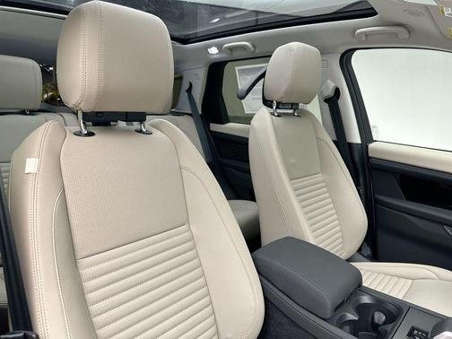 2025 Land Rover Discovery Sport S