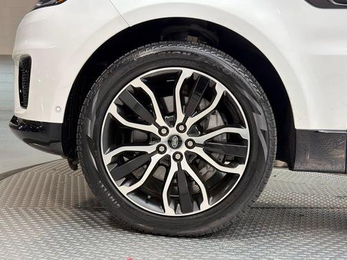 2022 Land Rover Range Rover Sport HSE Silver Edition