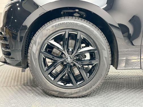 2025 Land Rover Range Rover Velar P250 SE R-Dynamic