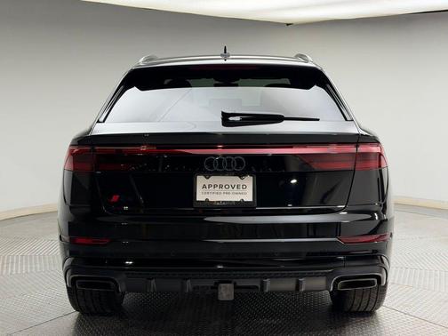 2025 Audi Q8 55 Premium