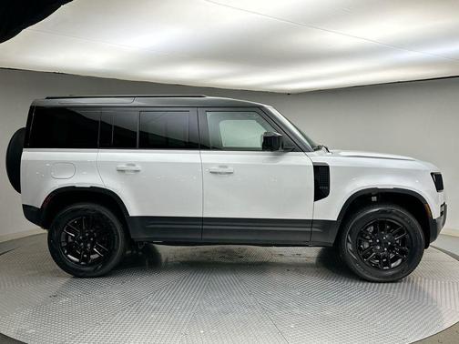 2026 Land Rover Defender