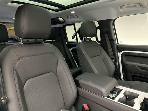 2026 Land Rover Defender
