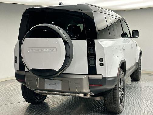 2026 Land Rover Defender