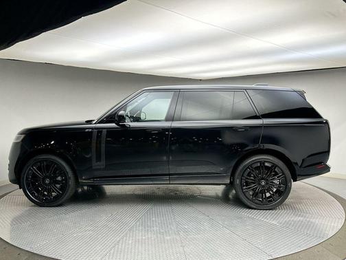 2025 Land Rover Range Rover P530 SE 7 Seat