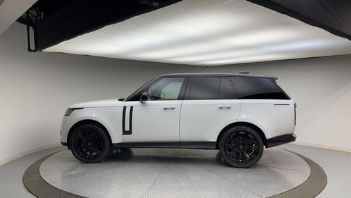 2024 Land Rover Range Rover P530 SE