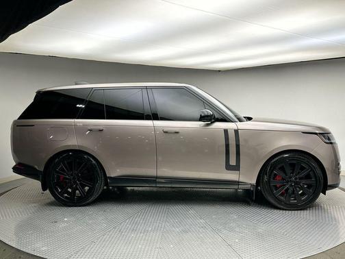 2023 Land Rover Range Rover P530 SE