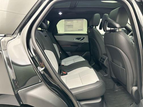 2026 Land Rover Range Rover Velar P250 SE R-Dynamic