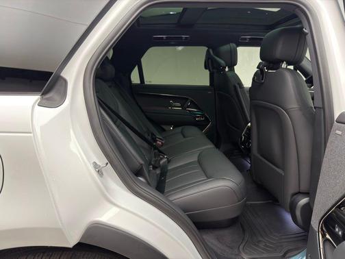 2025 Land Rover Range Rover Sport SE