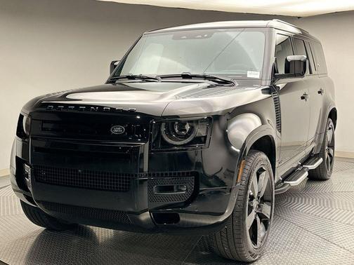 2024 Land Rover Defender V8
