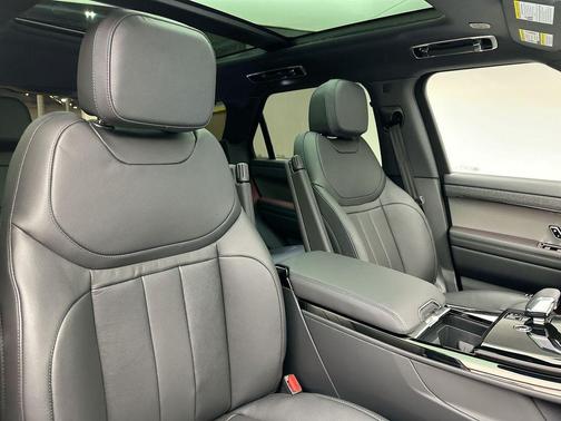 2025 Land Rover Range Rover Sport P360 S