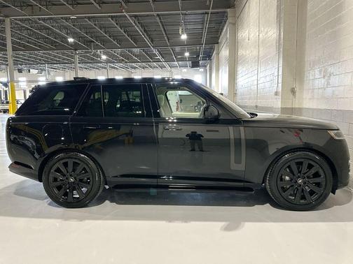 2023 Land Rover Range Rover P400 SE