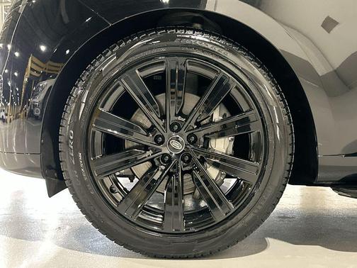 2023 Land Rover Range Rover P400 SE