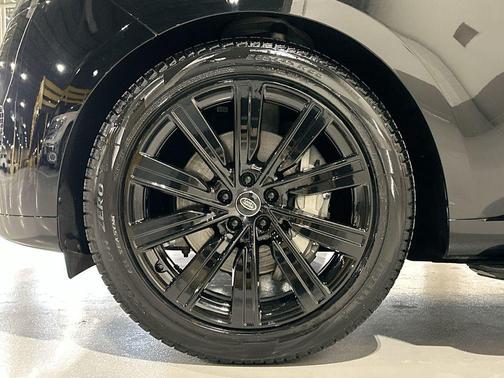 2023 Land Rover Range Rover P400 SE