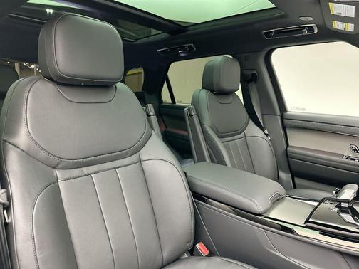 2025 Land Rover Range Rover Sport P360 S
