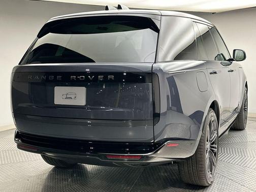 2025 Land Rover Range Rover P400 SE