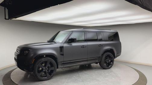 2026 Land Rover Defender 130 X-Dynamic SE