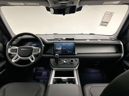2025 Land Rover Defender 110 P400 S