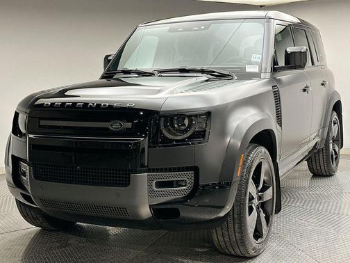 2023 Land Rover Defender 