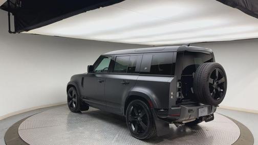 2023 Land Rover Defender 