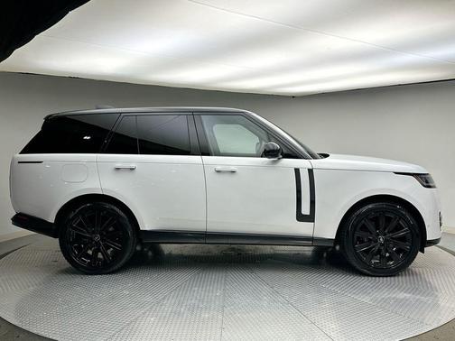 2023 Land Rover Range Rover P400 SE