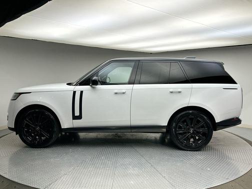2023 Land Rover Range Rover P400 SE