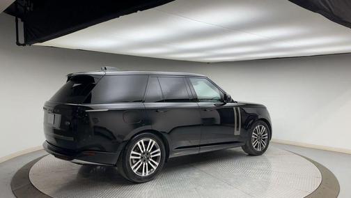 2023 Land Rover Range Rover P530 SE