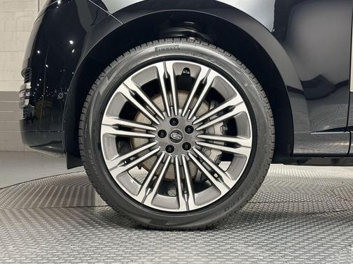 2023 Land Rover Range Rover P530 SE