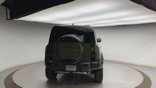 2026 Land Rover Defender P400 X-Dynamic SE