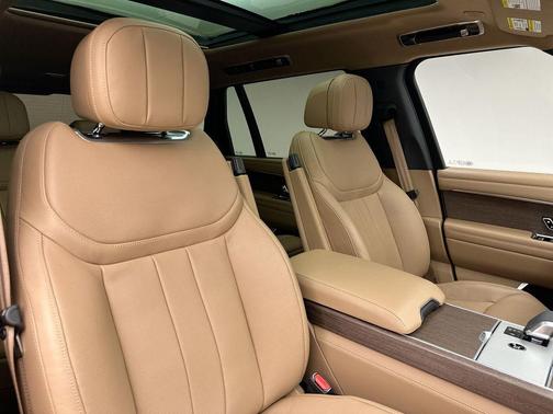 2024 Land Rover Range Rover P530 SE