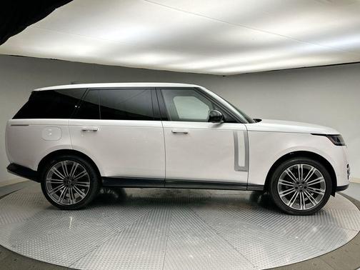 2025 Land Rover Range Rover Autobiography