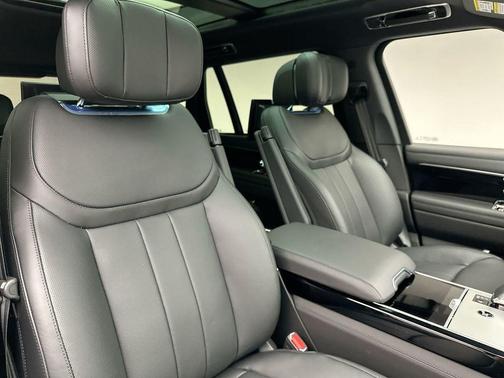 2025 Land Rover Range Rover Autobiography