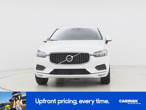 White 2021 Volvo XC60 T5 Momentum