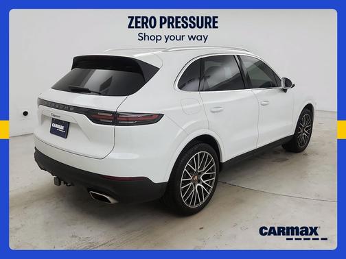 White 2019 Porsche Cayenne