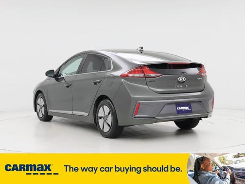 2022 Hyundai IONIQ Hybrid SE