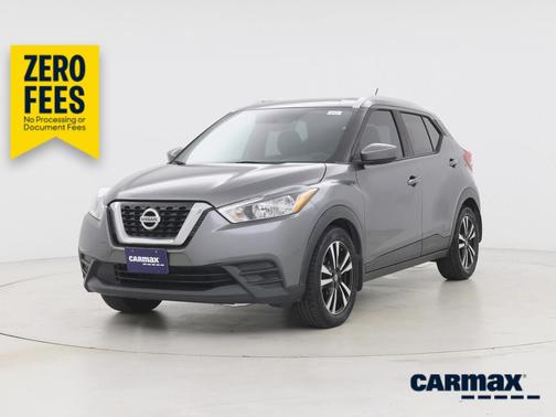 Gray 2018 Nissan Kicks SV