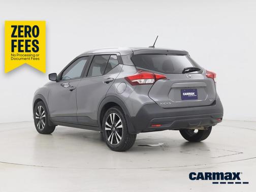 Gray 2018 Nissan Kicks SV