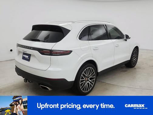 White 2019 Porsche Cayenne
