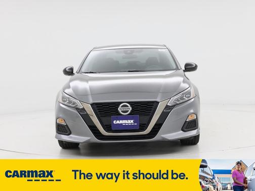2022 Nissan Altima SR